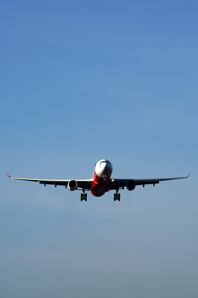 AIR ASIA AIRBUS A330 300 MEL RF 5K5A6081.jpg