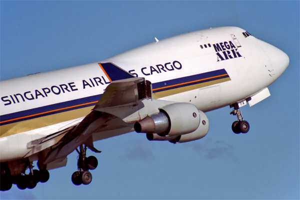 SINGAPORE AIRLINES BOEING 747 400F SYD RF 1000 22.jpg