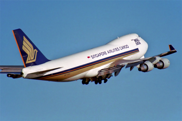 SINGAPORE AIRLINES BOEING 747 400F SYD RF 1000 23.jpg