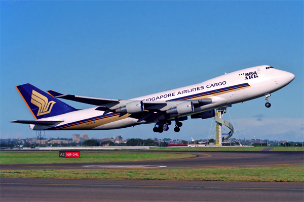 SINGAPORE AIRLINES CARGO BOEING 747 400F SYD 1000 21.jpg