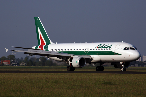 ALITALIA AIRBUS A320 AMS RF 5K5A7935.jpg