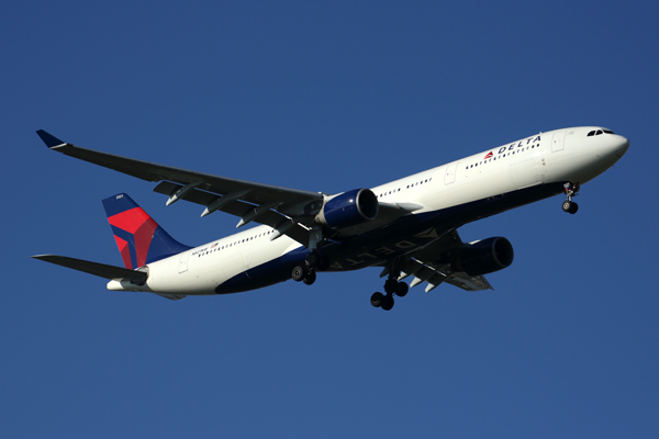 DELTA AIRBUS A330 300 MAD RF 5K5A7508.jpg