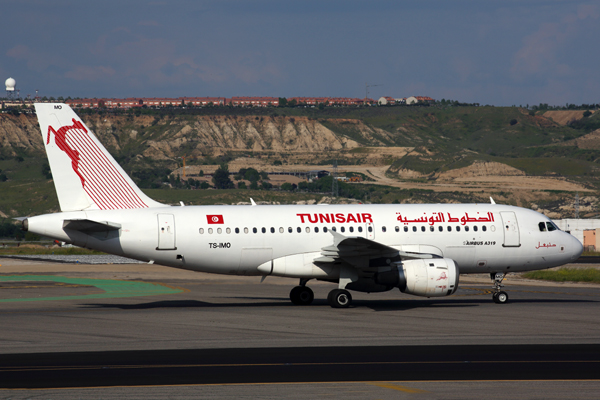 TUNISAIR AIRBUS A320 MAD RF 5K5A7395.jpg