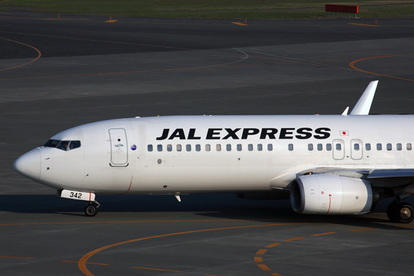 JAL EXPRESS BOEING 737 800 CTS RF 5K5A6414.jpg