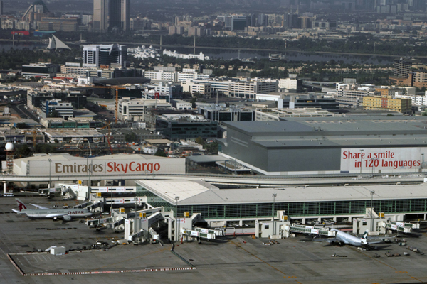 DUBAI AIRPORT RF IMG_0612.jpg