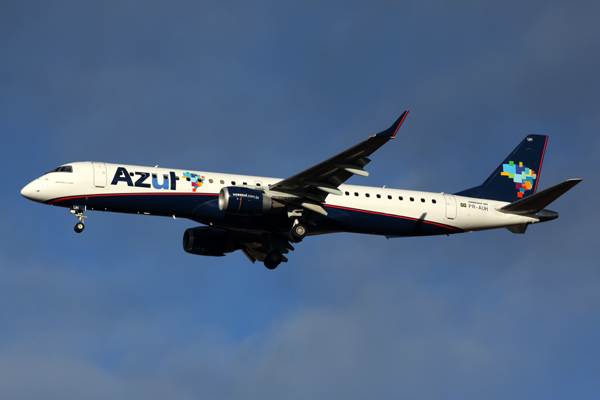 AZUL EMBRAER 195 VCP RF 5K5A9392.jpg