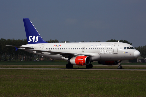 SAS AIRBUS A319 AMS RF 5K5A7734.jpg