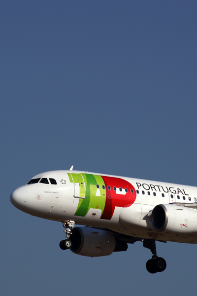 TAP AIR PORTUGAL AIRBUS A319 LIS RF 5K5A8494.jpg