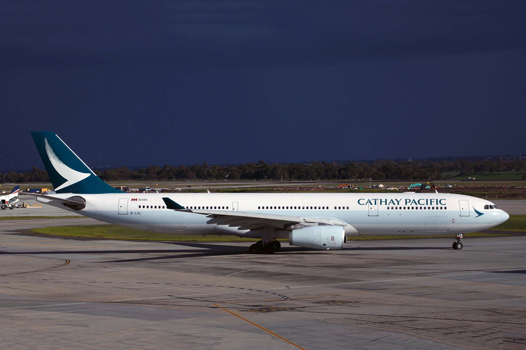 CATHAY PACIFIC AIRBUS A330 300 MEL RF 5K5A9438.jpg