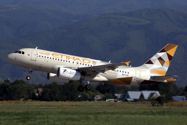 ETIHAD AIRBUS A319 ALA RF 5K5A0522.jpg