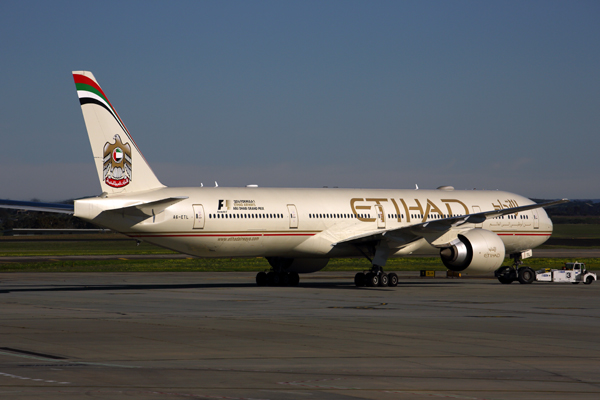 ETIHAD BOEING 777 300ER MEL RF 5K5A9405.jpg