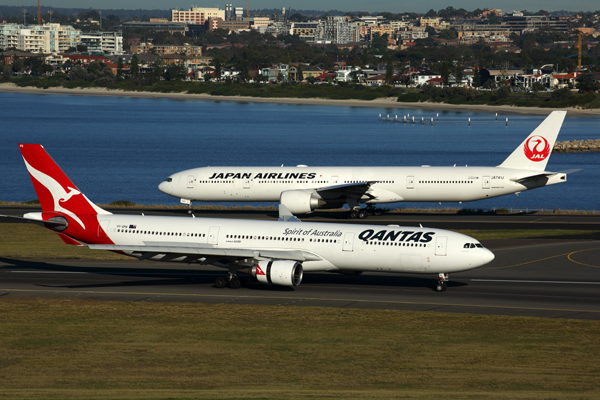 QANTAS JAPAN AIRLINES AIRCRAFT SYD RF 5K5A9800.jpg