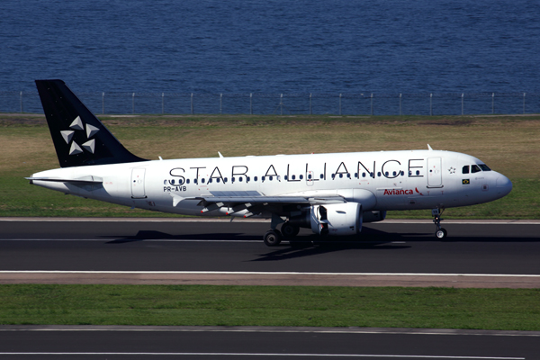 AVIANCA AIRBUS A319 SDU RF 5K5A8987.jpg