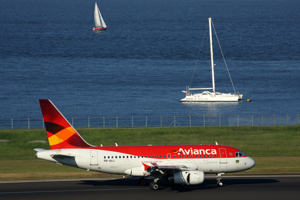 AVIANCA AIRBUS A319 SDU RF 5K5A9105.jpg