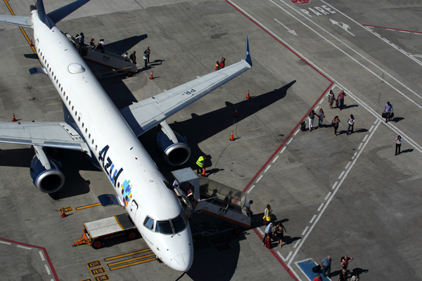 AZUL EMBRAER 195 SDU RF 5K5A8894.jpg