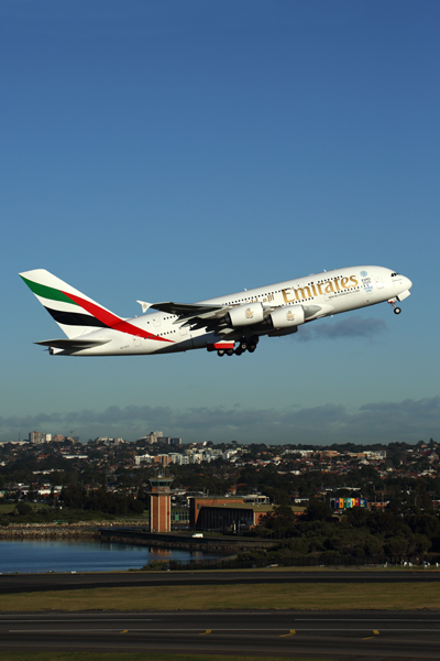 EMIRATES AIRBUS A380 SYD RF 5K5A9798.jpg