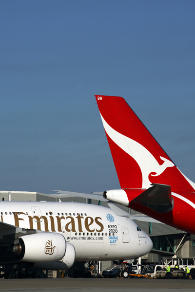 EMIRATES QANTAS AIRCRAFT BNE RF 5K5A0138.jpg