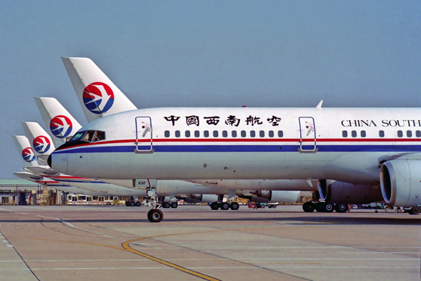 CHINA SOUTHWEST BOEING 757 200 SHA RF 986 16.jpg