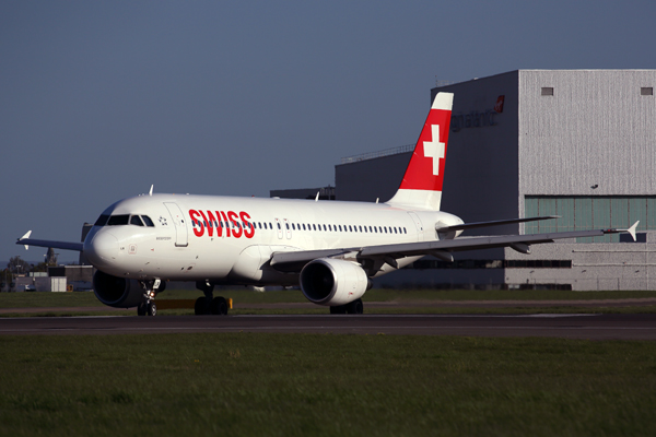 SWISS AIRBUS A320 LHR RF 5K5A0938.jpg