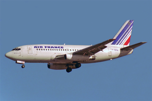 AIR FRANCE BOEING 737 200 LHR RF 1076 27.jpg