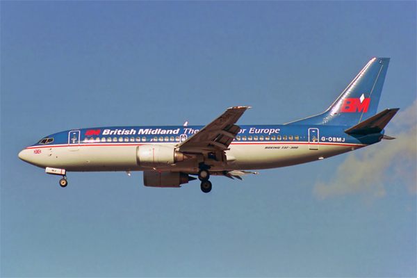 BRITISH MIDLAND BOEING 737 300 LHR RF 1074 3.jpg