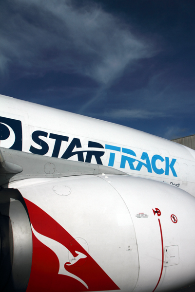 QANTAS FREIGHT STAR TRACK BOEING 737 300F HBA RF IMG_2028.jpg