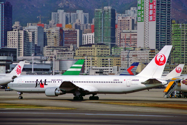 JAL JAPAN AIRLINES BOEING 767 300 HKG RF 1095 10.jpg