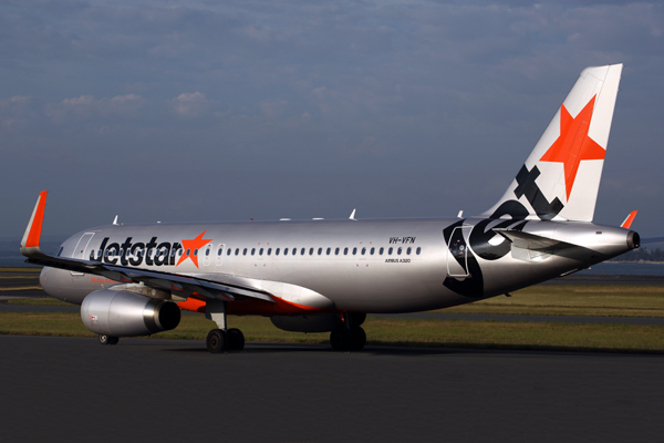 JETSTAR AIRBUS A320 SYD RF 5K5A2165.jpg