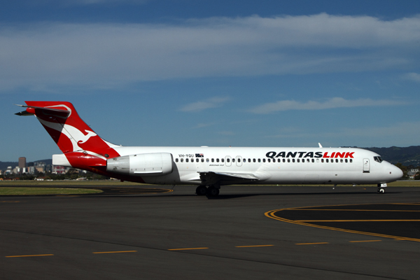 QANTAS LINK BOEING 717 ADL RF IMG_2113.jpg