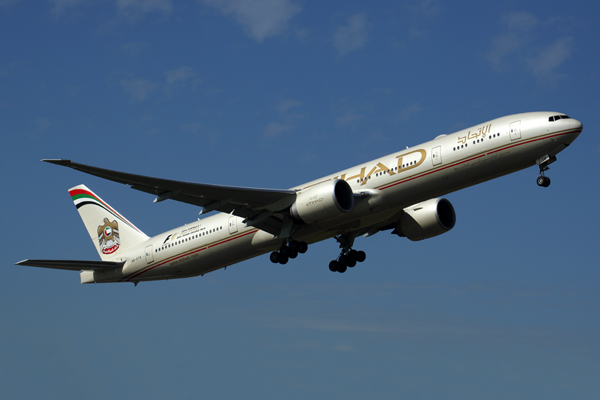 ETIHAD BOEING 777 300ER MEL RF 5K5A1839.jpg