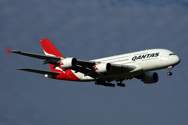 QANTAS AIRBUS A380 MEL RF 5K5A1723.jpg