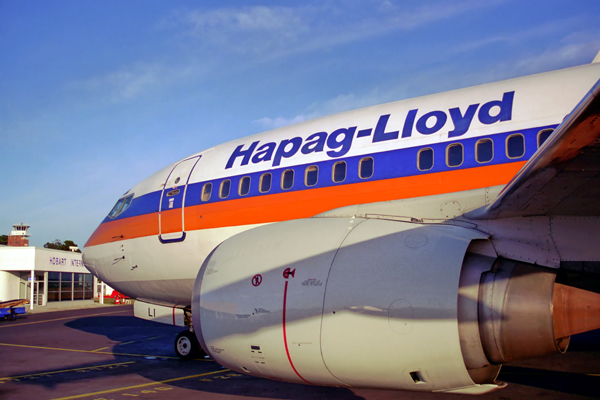 HAPAG LLOYD BOEING 737 500 HBA RF 1102 13.jpg