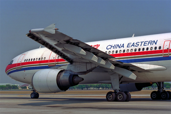 CHINA EASTERN AIRBUS A300 600R BKK RF 1118 10.jpg