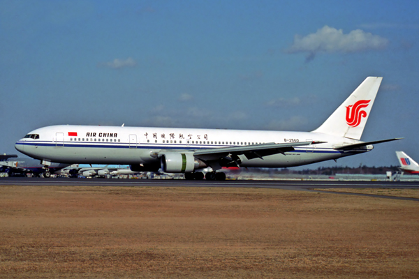 AIR CHINA BOEING 767 300 NRT RF 1126 12.jpg