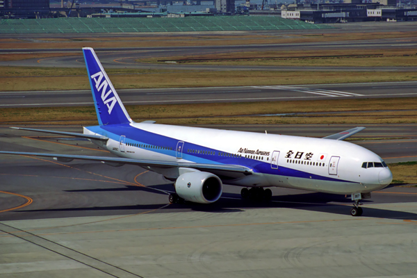 ANA BOEING 777 200 HND RF 1124 1.jpg