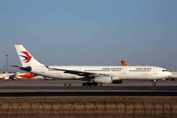 CHINA EASTERN AIRBUS A330 300 BJS RF 5K5A3476.jpg