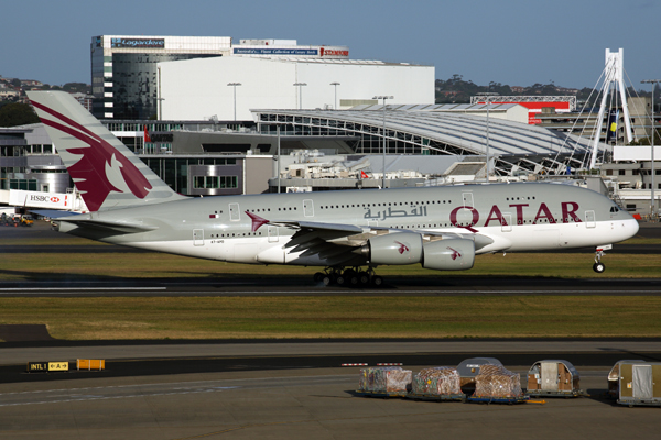 QATAR AIRBUS A380 SYD RF 5K5A3118.jpg