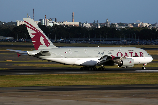 QATAR AIRBUS A380 SYD RF 5K5A3123.jpg