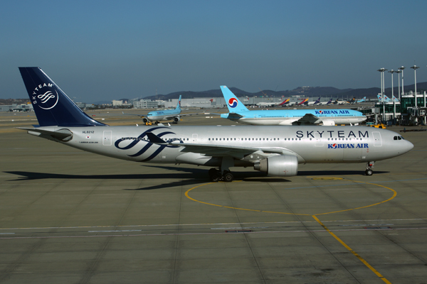 KOREAN AIR AIRBUS A330 200 ICN RF 5K5A4045.jpg