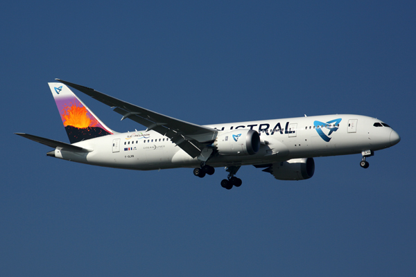 AIR AUSTRAL BOEING 787 8 BKK RF 5K5A4664.jpg