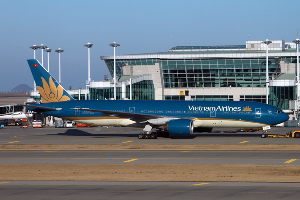 VIETNAM AIRLINES BOEING 777 200 ICN RF IMG_2336.jpg