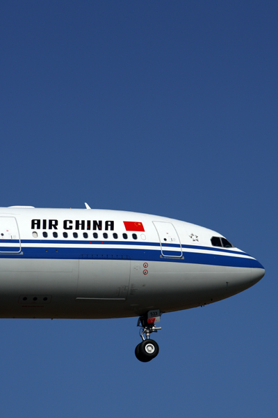 AIR CHINA AIRBUS A330 200 MEL RF 5K5A4823.jpg