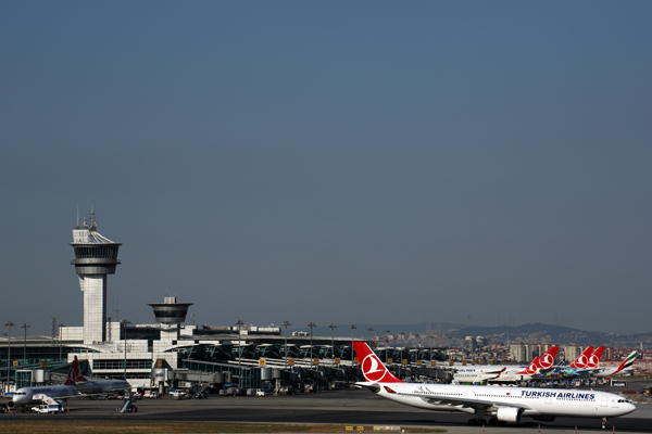 TURKISH AIRLINES AIRBUS A330 300 IST RF 5K5A3261.jpg