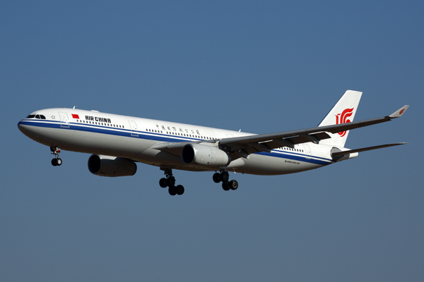 AIR CHINA AIRBUS A330 300 NRT RF 5K5A5138.jpg
