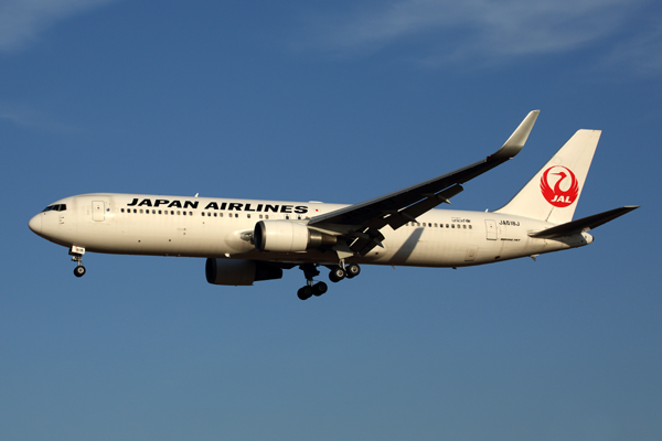 JAPAN AIRLINES BOEING 767 300 NRT RF5K5A5401.jpg