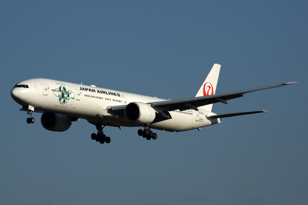 JAPAN AIRLINES BOEING 777 300ER NRT RF 5K5A5298.jpg