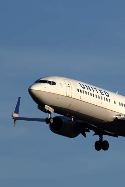 UNITED BOEING 737 800 NRT RF 5K5A5393.jpg