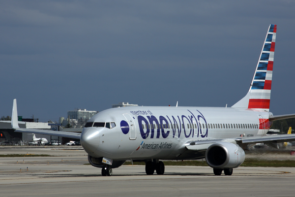 AMERICAN BOEING 737 800 FLL RF 5K5A6011.jpg