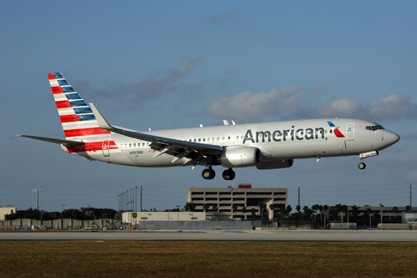 AMERICAN BOEING 737 800 MIA RF 5K5A6213.jpg