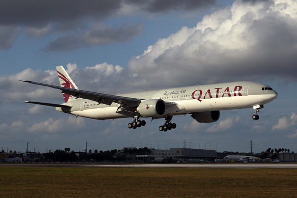 QATAR BOEING 77 300ER MIA RF 5K5A6392.jpg